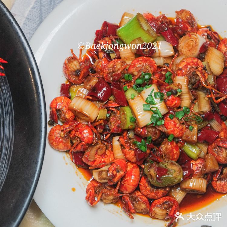 武汉美食分享 | 油焖大虾哪家强? 反正我只吃肥肥虾庄!