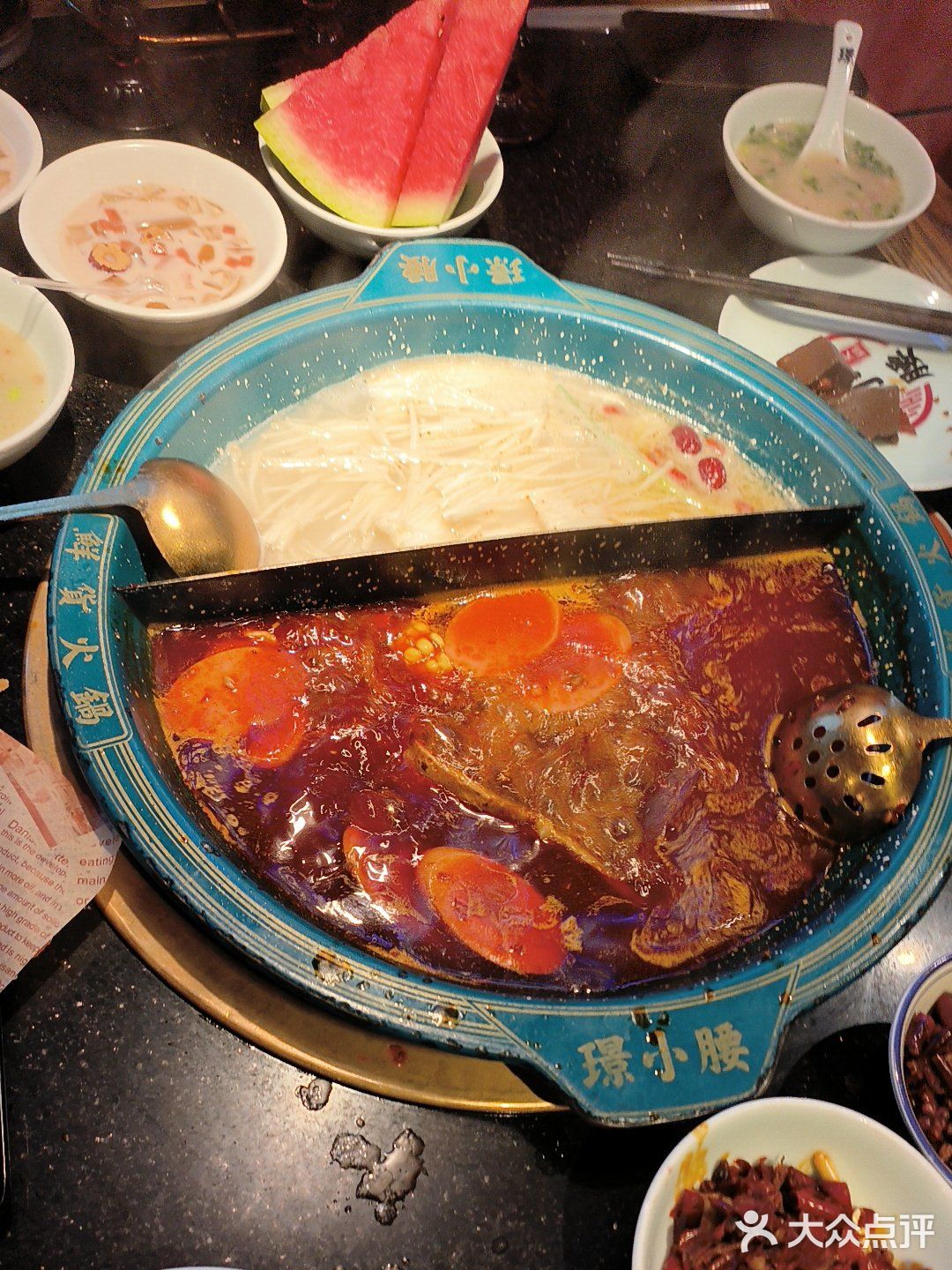 每次吃火锅第一时间想的就是璟小腰，生意是真的好