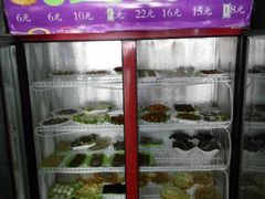 -何氏串串香火锅(翠亨店)