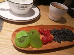-山城外·非遗酸菜鱼(新都汇融店)