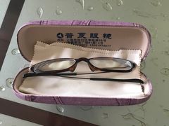 -MiRi眼镜连锁·蔡司·尼康控优点合作店(莘庄店)