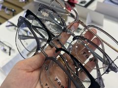 -罗伯特眼镜·蔡司官方授权(前海桂湾店)
