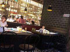 大堂-钱小奴海鲜自助黑金店(杭州滨江龙湖店)
