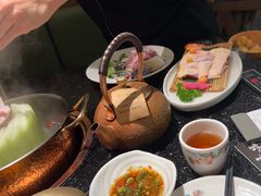 -得意咚瓜·顺德鱼生·冬瓜火锅(深圳首店)