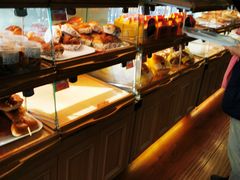 面包甜点陈列柜-新侨三宝乐面包店(崇文门店)