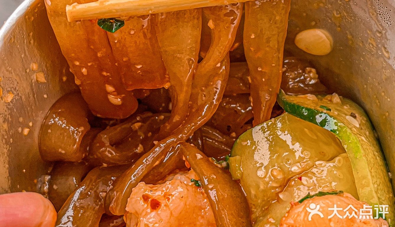 家人们！万象城这家手打虾滑一周吃5次