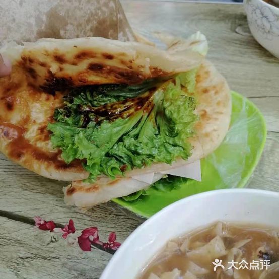 白记小吃鸡蛋灌饼