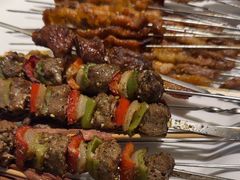 -三个大叔烤羊肉串·歌手驻唱·碳烤鲜肉(西三旗店)