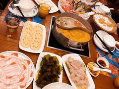 -樾餐厅泰式海鲜火锅(民歌湖店)