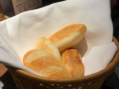 餐前面包-卡普里披萨·牛扒·下午茶