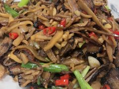 -湖南人家湘菜馆(镇江路店)