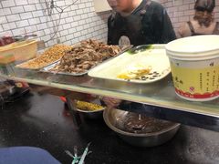-覃肥叔桂林米粉(粮道街店)