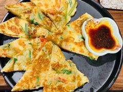 海鲜葱饼-明洞阿姨·韩式酱蟹烤肉·创意料理(三元桥店)