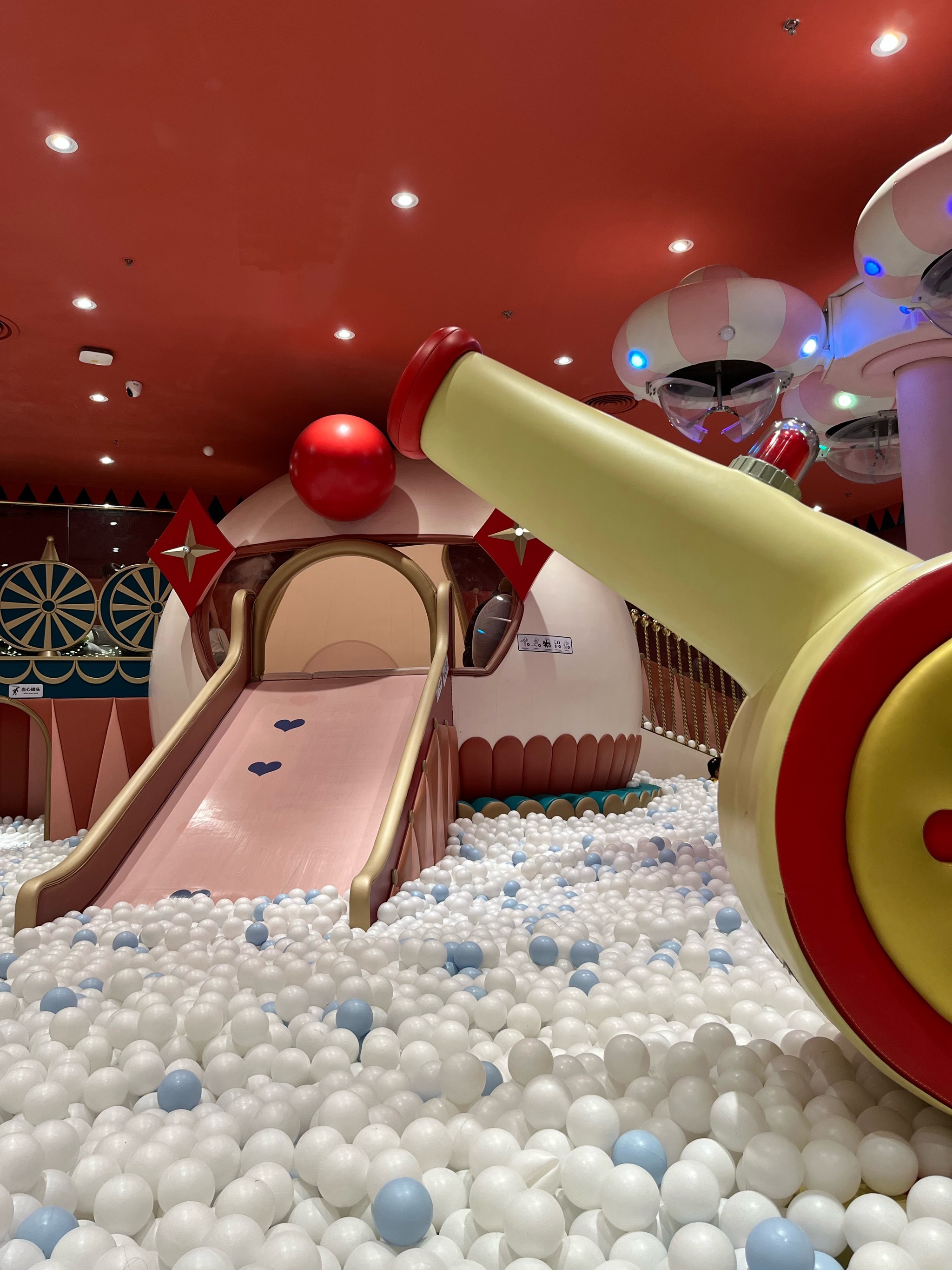 躺平遛娃不费妈