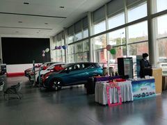 -比亚迪上海弘仁4S(杨浦店)