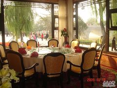 -鹊华居·地道鲁菜·海鲜·融合味(大明湖店)