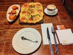 -1886德国汽车餐厅(外滩十六铺码头店)