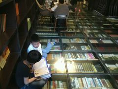 店内环境-钟书阁(松江泰晤士小镇店)