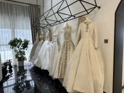 -禕·愫白婚纱商店