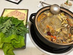 -菌之家·专业纯野生菌火锅·特色炒菌