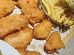 蒜香鸡翅配薯条-叶派龙虾•招牌香辣蟹·海鲜(中海国际店)