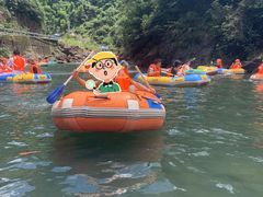 -安吉龙王山峡谷漂流