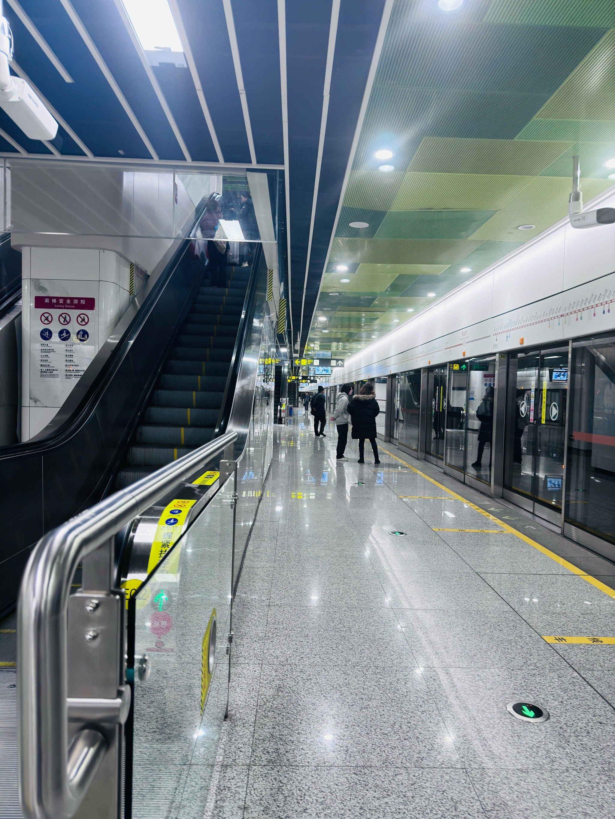 望丛祠站是成都地铁6号线的一个站点
开放有4个出入口

6号线呈