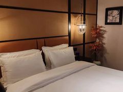 -万泊酒店(长沙五一广场国金中心店)