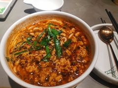 小锅米线-云海肴·汽锅鸡·云南菜(高德置地店)