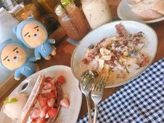 -ROAST coffee & eatery