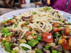 -歹歹的加个面过油肉拌面