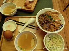-熊吞·大碗丼烧肉饭(济宁万达广场店)