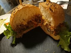 -HIGH FIVE哈福手工汉堡(桂林路店)