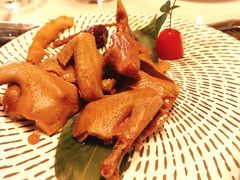 药膳浸乳鸽-夜宴江景餐厅