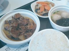 红烧牛腩饭-百事佳烧鸭牛腩(上海虹桥站店)