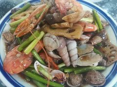 -八两八金·莱芜特色炒鸡(市南漳浦路店)