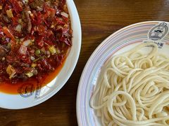-歹歹的加个面过油肉拌面