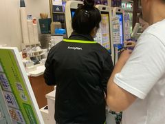 -全家便利店(秀沿路二店)