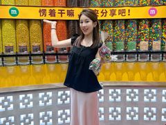 -m豆巧克力世界(上海世茂广场店)