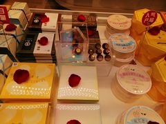 零售区-好利来(曲江龙湖店)
