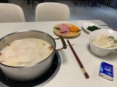 -煲王粤菜餐厅(中侨中心店)