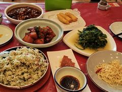 -侬佳蒸菜馆(听潮店)