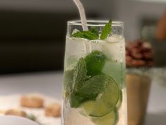 -春树下·树屋花房西餐厅(罍街AS1980店)