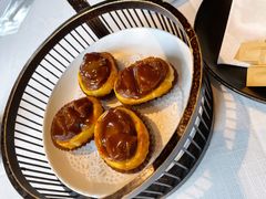 一口鲍鱼酥-三号黄浦会Canton Table