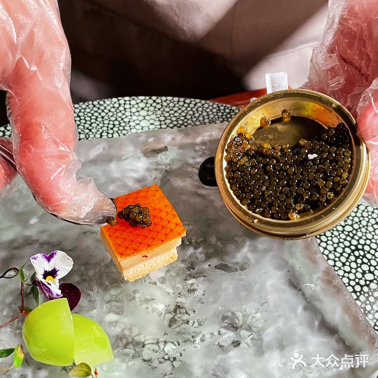 飞天茅台灼烤鸭！！高级轻奢新湘菜体验