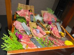 -山川小町·极番烧肉(新地假日广场店)