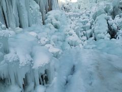 -大平台龙居瀑布旅游区