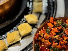 -阿山卓·野生菌火锅·纳西火塘烤肉