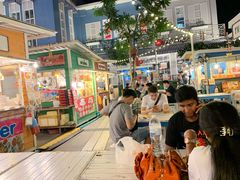 -滨海尚泰美食广场