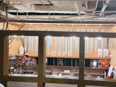 面包甜点陈列柜-Cafe Alice咖啡爱丽丝(奥城店)